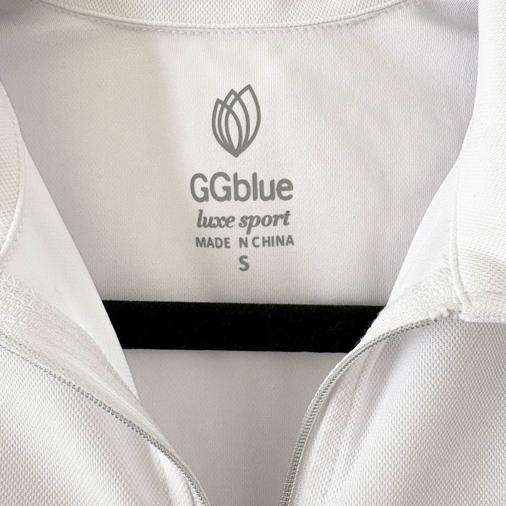 GGblue Luxe Sport White Top - Picture 3 of 4